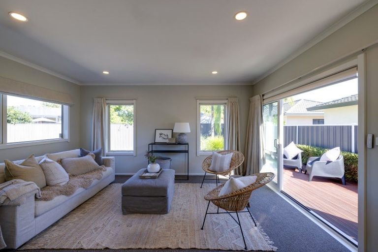 Photo of property in 2 Warwick Crescent, Taradale, Napier, 4112