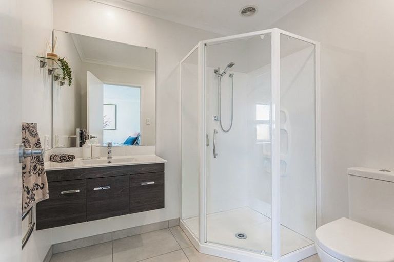 Photo of property in 47 Buckley Avenue, Hobsonville, Auckland, 0616