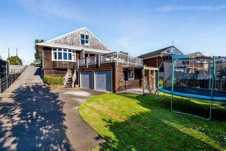 Photo of property in 48 Karina Road, Merrilands, New Plymouth, 4312