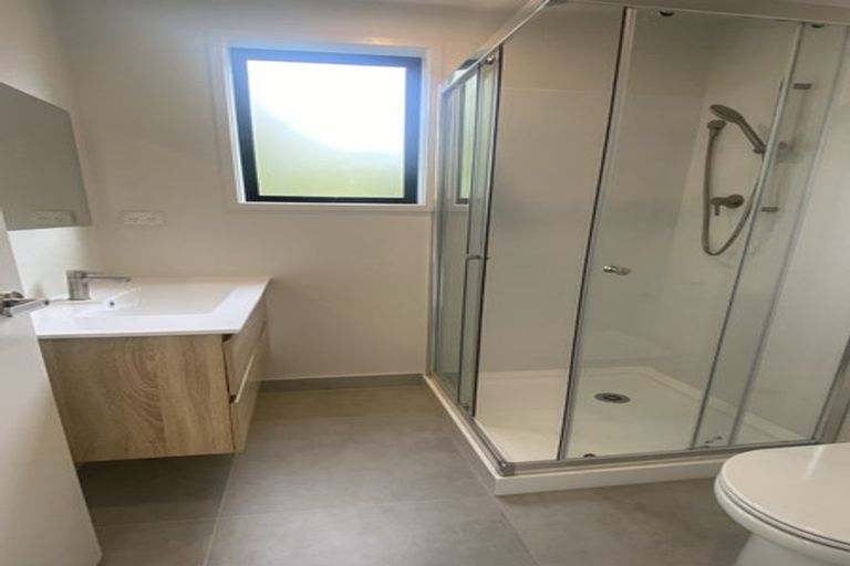 Photo of property in 7/37 Camelot Place, Glenfield, Auckland, 0629