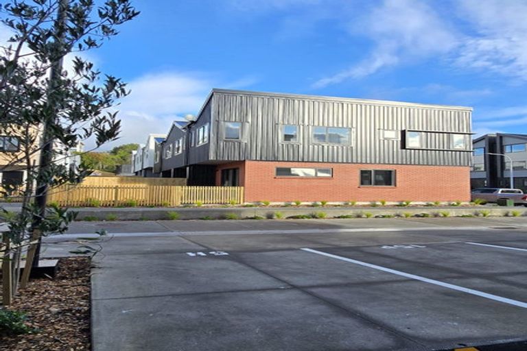 Property details for 5 Hokoteta Street, Mount Wellington, 1062