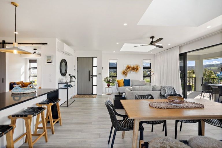 Photo of property in 2 Ngaroma Crescent, Whitianga, 3510