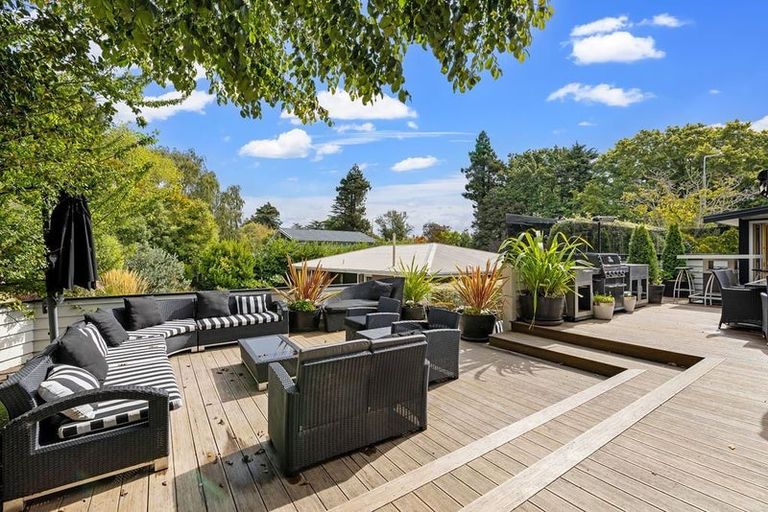 Photo of property in 2 Crichton Terrace, Cashmere, Christchurch, 8022