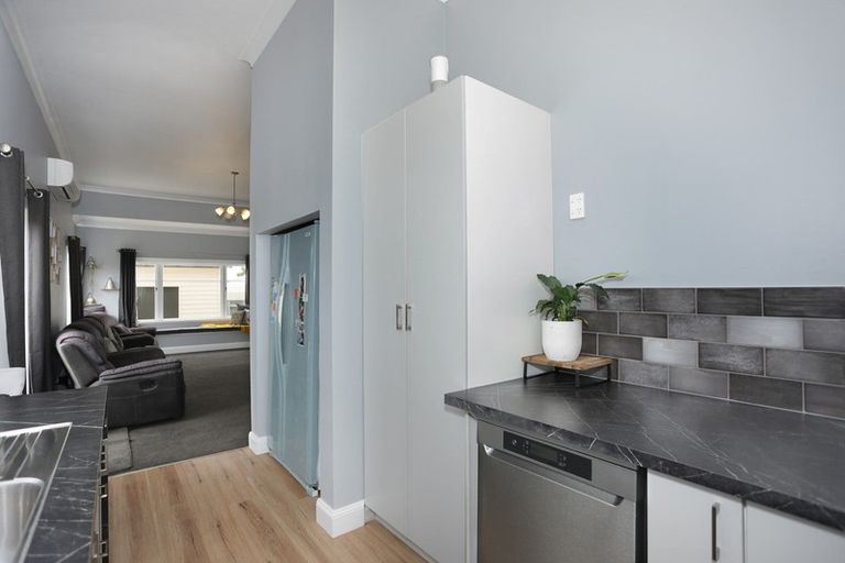 Photo of property in 6 A'court Street, Sanson, 4817