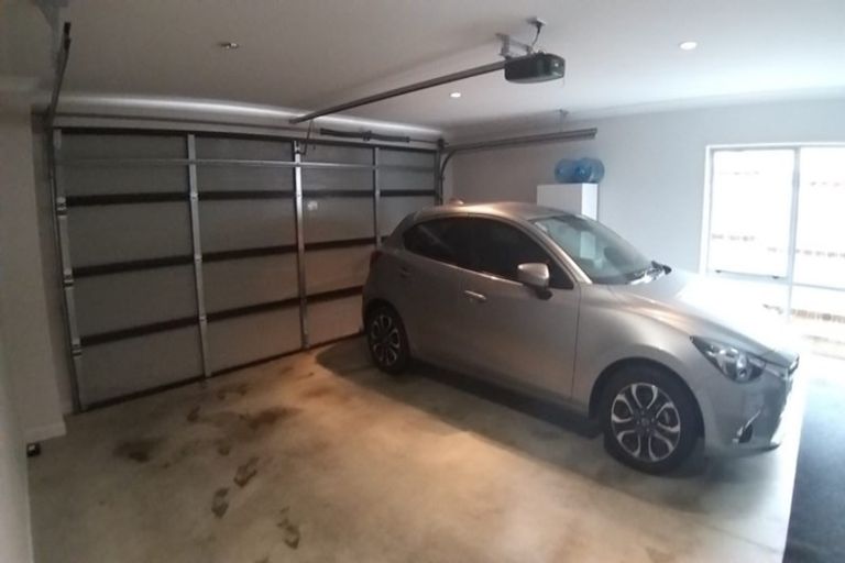 Photo of property in 1 Portofina Place, Flat Bush, Auckland, 2019
