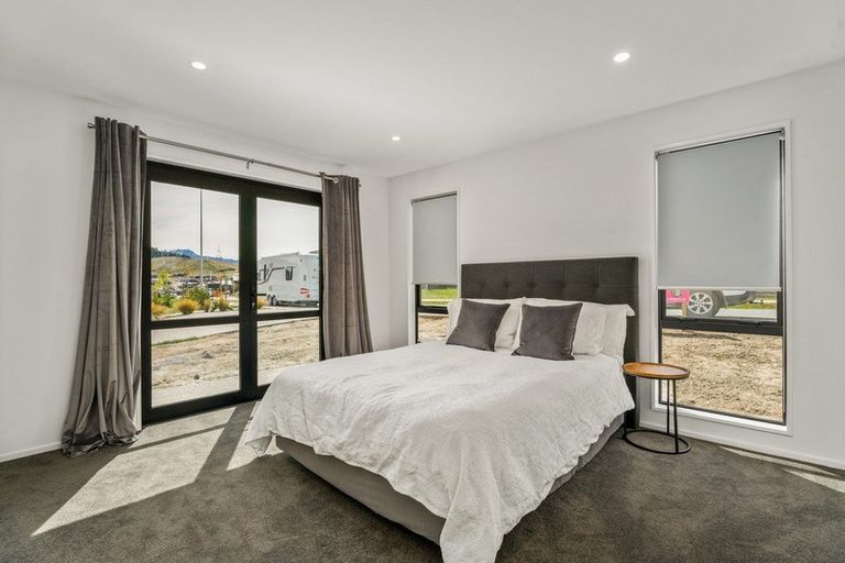 Photo of property in 37 Farrant Drive, Wanaka, 9305