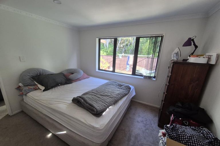 Photo of property in 18a Pistachio Place, Goodwood Heights, Auckland, 2105