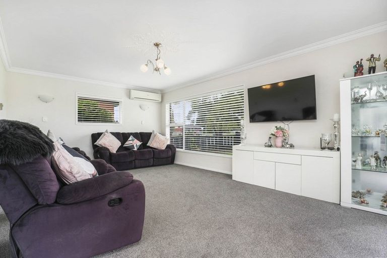 Photo of property in 102au1 Sandwich Road, St Andrews, Hamilton, 3200