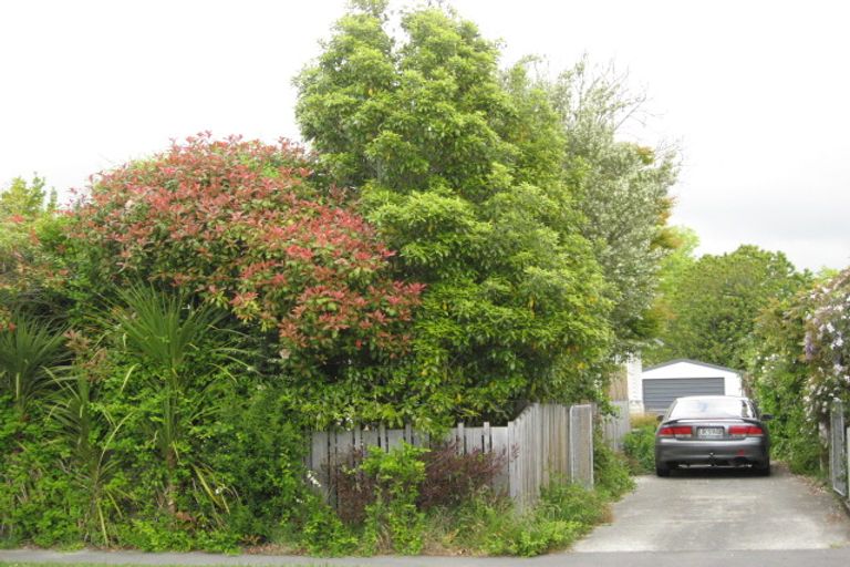 Photo of property in 23 Flay Crescent, Burnside, Christchurch, 8053