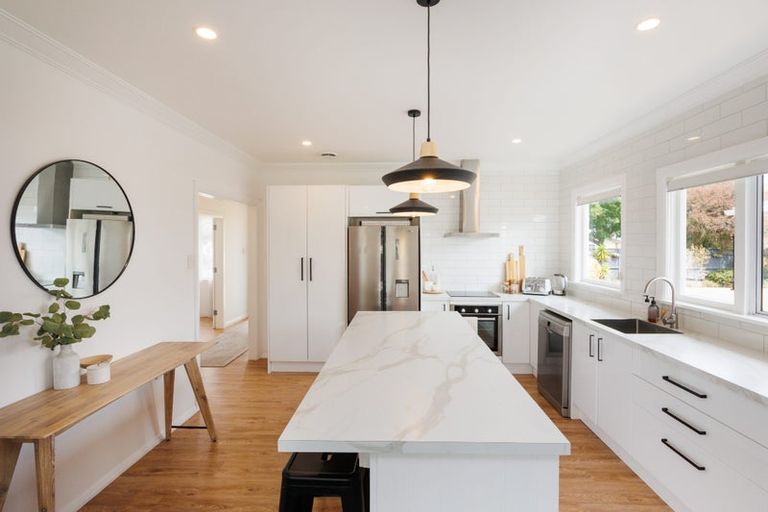 Photo of property in 9 Milton Street, Roslyn, Palmerston North, 4414