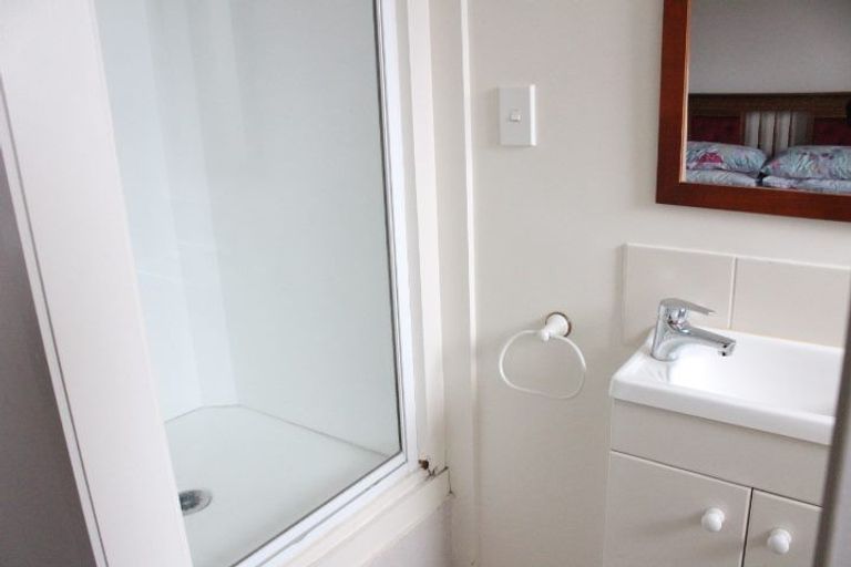 Photo of property in 1/53 Butley Drive, Farm Cove, Auckland, 2012