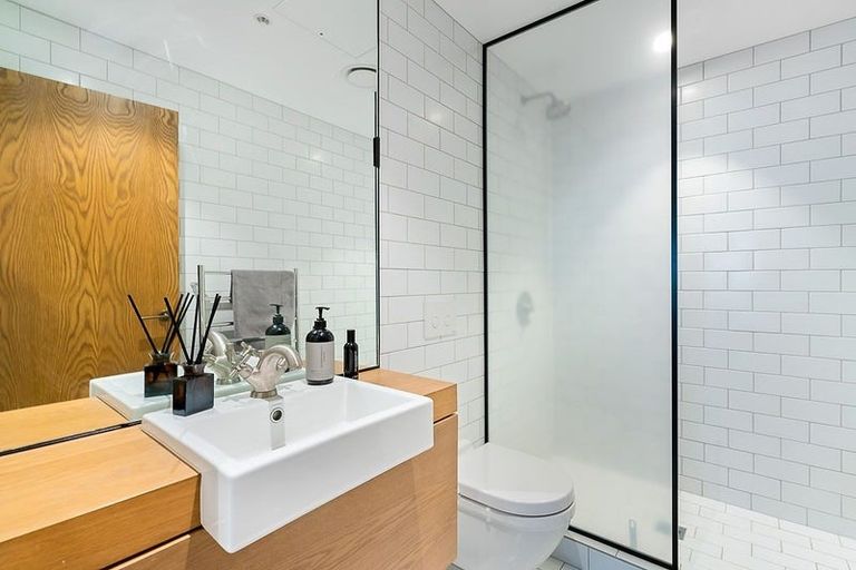 Photo of property in Ford Lofts, 8/15a Augustus Terrace, Parnell, Auckland, 1052