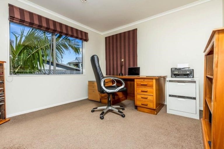 Photo of property in 36a Verran Road, Birkdale, Auckland, 0626