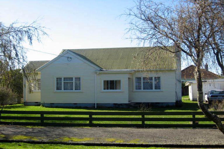 Photo of property in 16 Rexwood Street, Carterton, 5713