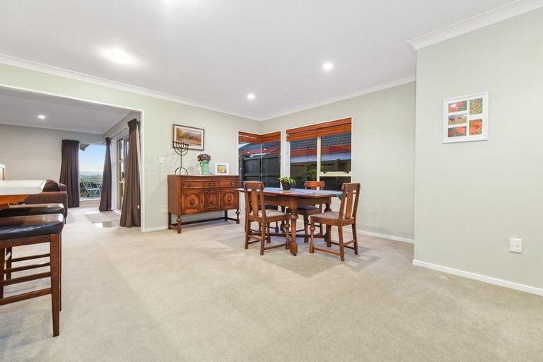 Photo of property in 16 Sunny Dale, Western Heights, Hamilton, 3200