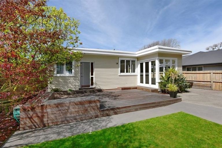 Photo of property in 71 Saint Martins Road, Saint Martins, Christchurch, 8022