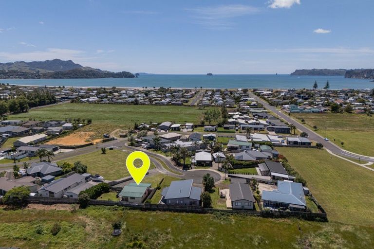 Photo of property in 6 Redwings Close, Whitianga, 3510