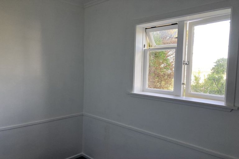 Photo of property in 9 Waiteata Road, Kelburn, Wellington, 6012