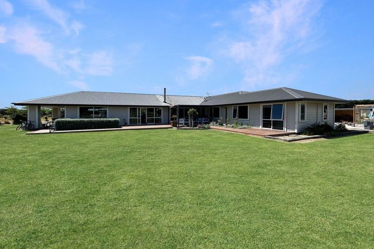 Photo of property in 1 Tupelo Place, Swannanoa, Rangiora, 7476