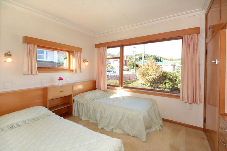 Photo of property in 2 Brooklyn Street, Green Island, Dunedin, 9018