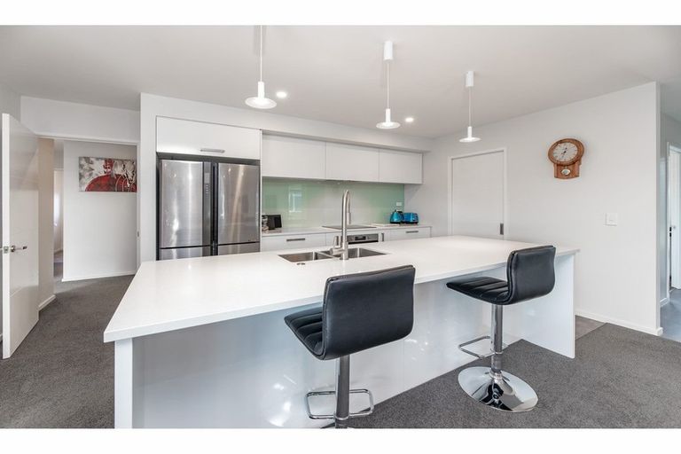 Photo of property in 31 Watkins Drive, Rangiora, 7400