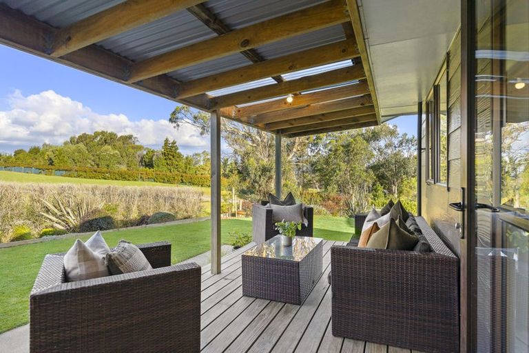 Photo of property in 44b Crosland Road, South Head, 0874