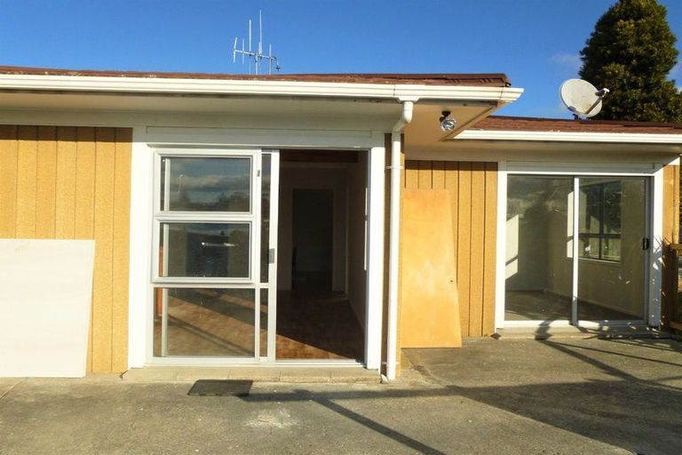 Photo of property in 17 Cricket Place, Melville, Hamilton, 3206