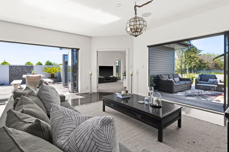 Photo of property in 117 Arataki Road, Havelock North, 4130