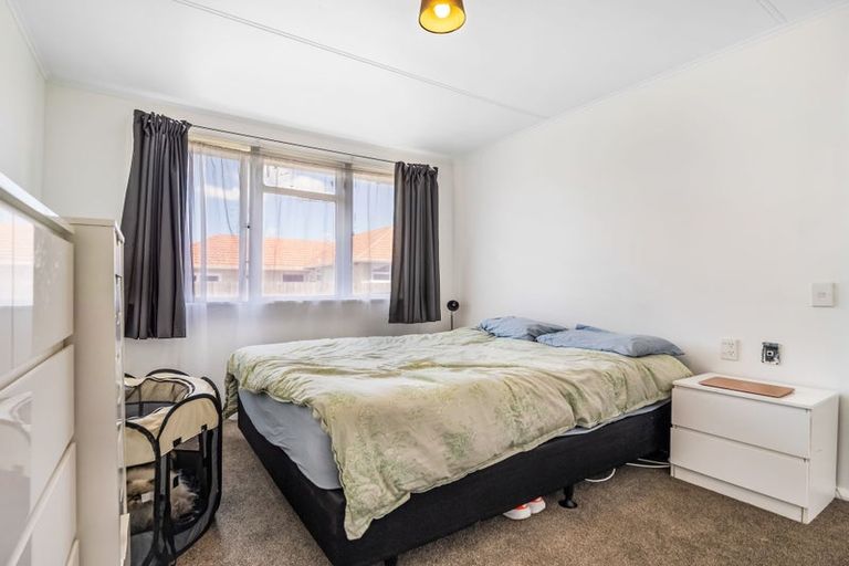 Photo of property in 15 Hockin Place, Fairfield, Hamilton, 3214