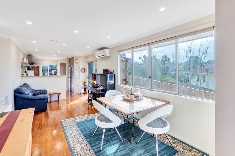 Photo of property in 52b Weldene Avenue, Glenfield, Auckland, 0629