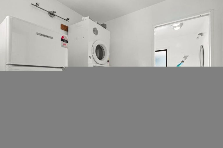 Photo of property in 2 Queen Street, Brighton, Dunedin, 9035