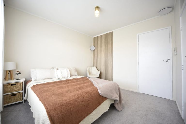 Photo of property in 38 Sunvue Road, Glen Eden, Auckland, 0602