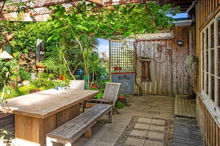 Photo of property in 123b Colombo Road, Waiuku, 2123