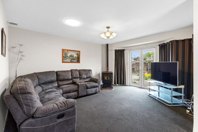 Photo of property in 47 Seymour Street, Hornby, Christchurch, 8042