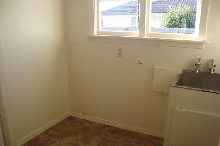 Photo of property in 27 Pinehurst Crescent, Russley, Christchurch, 8042