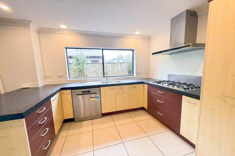 Photo of property in 26 Coachman Drive, Flat Bush, Auckland, 2016