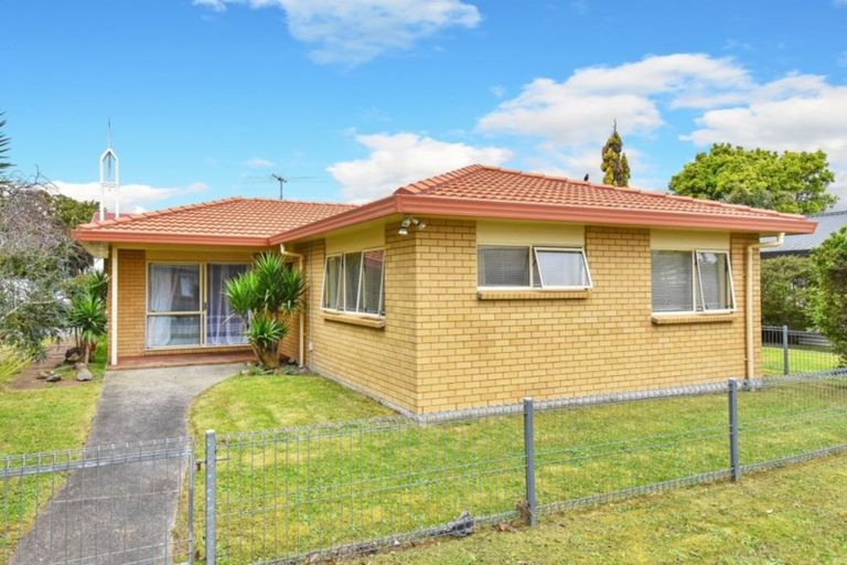 Photo of property in 99 Settlement Road, Papakura, 2110