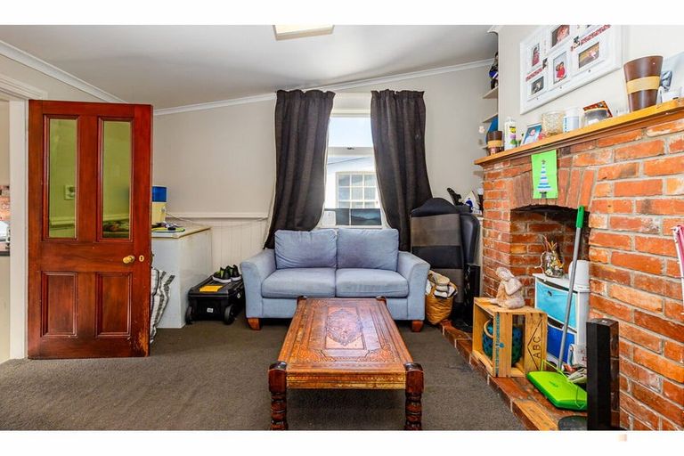 Photo of property in 22 Memorial Avenue, Parkside, Timaru, 7910