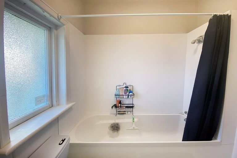 Photo of property in Ambassador Flats, 7 Maurice Terrace, Te Aro, Wellington, 6011