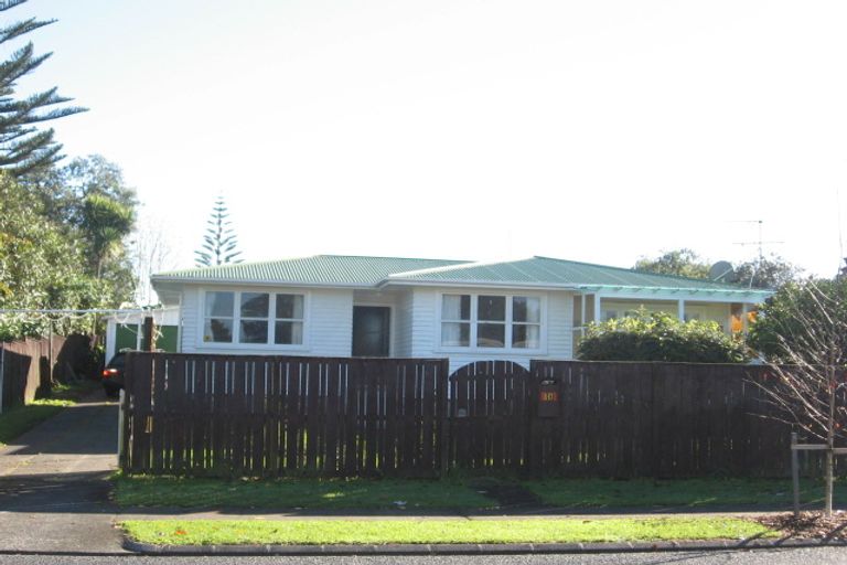 Photo of property in 10 Addington Avenue, Manurewa, Auckland, 2102