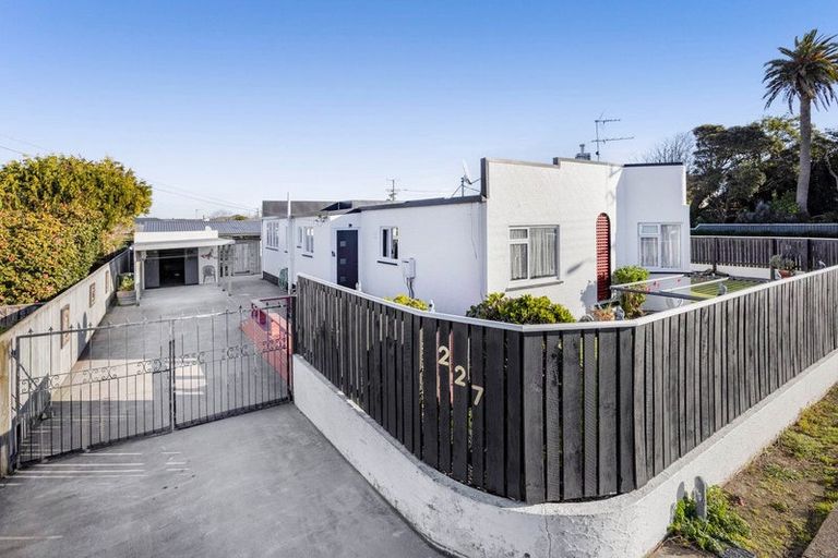 Photo of property in 227 South Road, Hawera, 4610