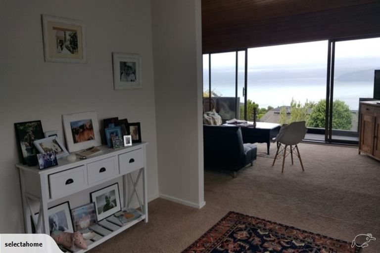 Photo of property in 1/54 Rama Crescent, Khandallah, Wellington, 6035