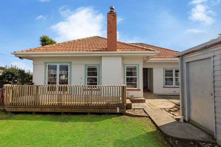 Photo of property in 8 Howden Street, Waiuku, 2123