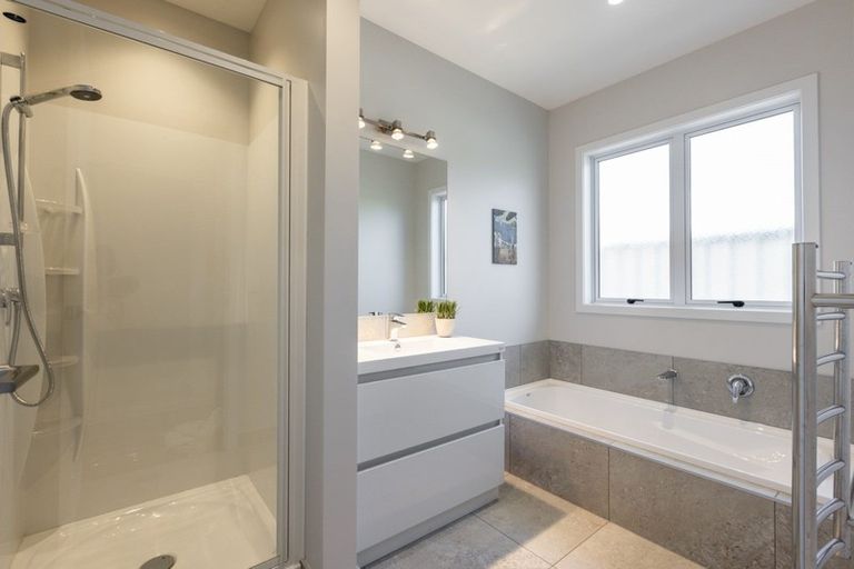 Photo of property in 38 Kapiti Drive, Poraiti, Napier, 4112