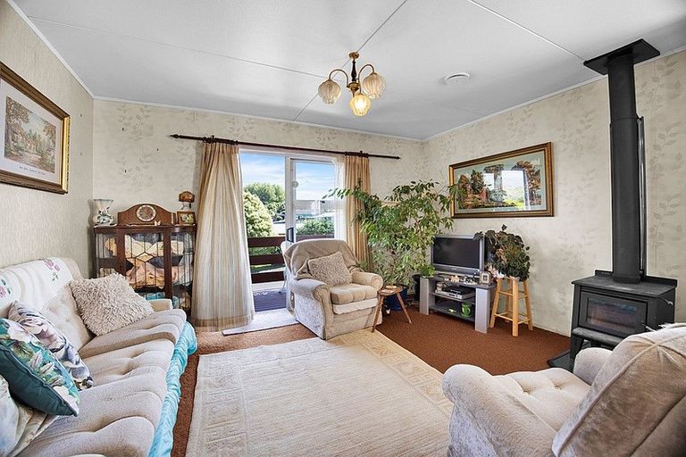 Photo of property in 3a Tavistock Street, Westown, New Plymouth, 4310