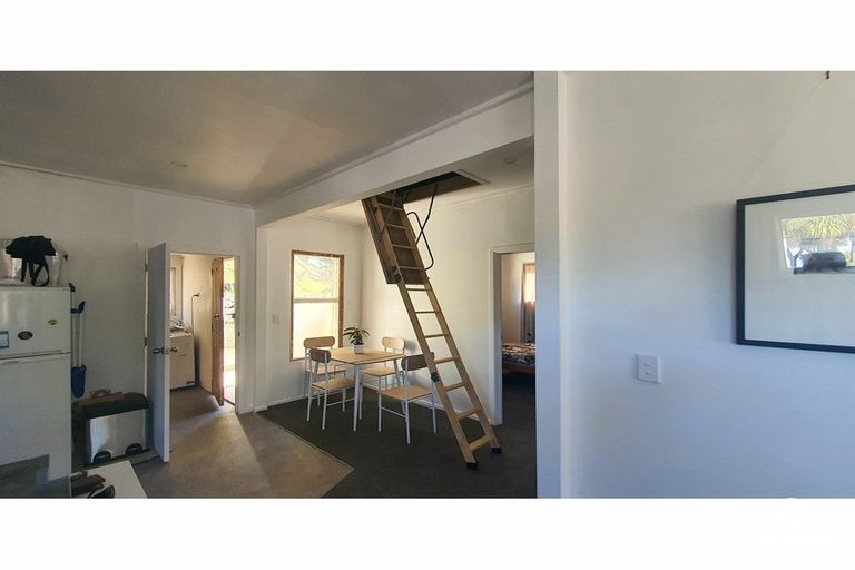 Photo of property in 102 Glen Road, The Glen, Dunedin, 9011