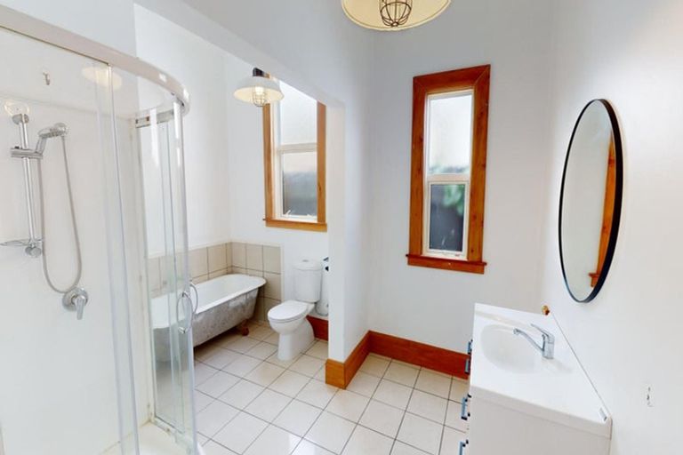 Photo of property in 11 Hereford Street, West End, Palmerston North, 4410