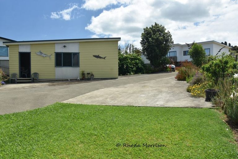 Photo of property in 16 Mariner Cove Road, Tinopai, Matakohe, 0593