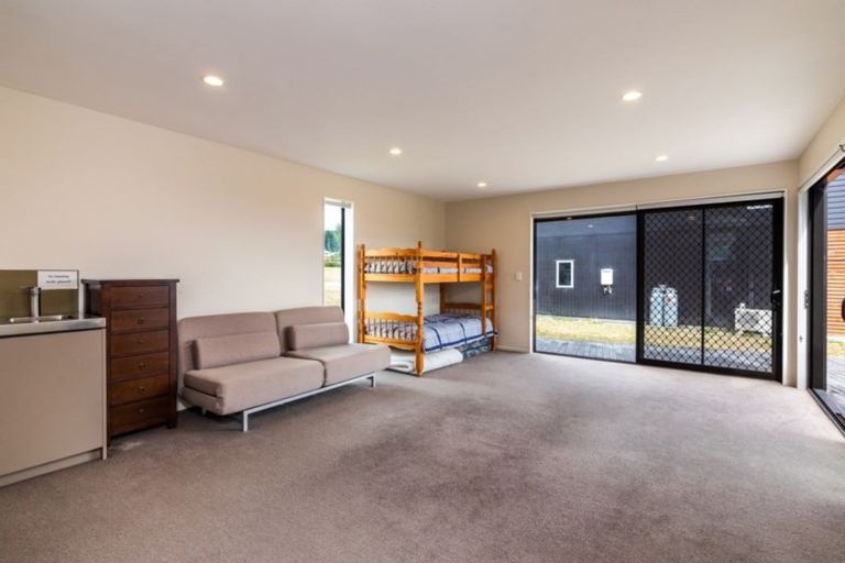 Photo of property in 37 Parekaawa Drive, Motuoapa, 3382