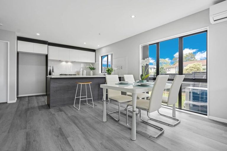 Photo of property in 12 Sheralee Place, Bucklands Beach, Auckland, 2014